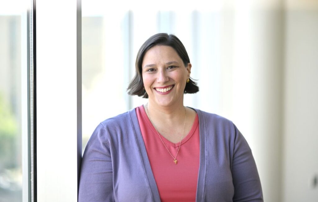 Elizabeth Muñoz, midwife